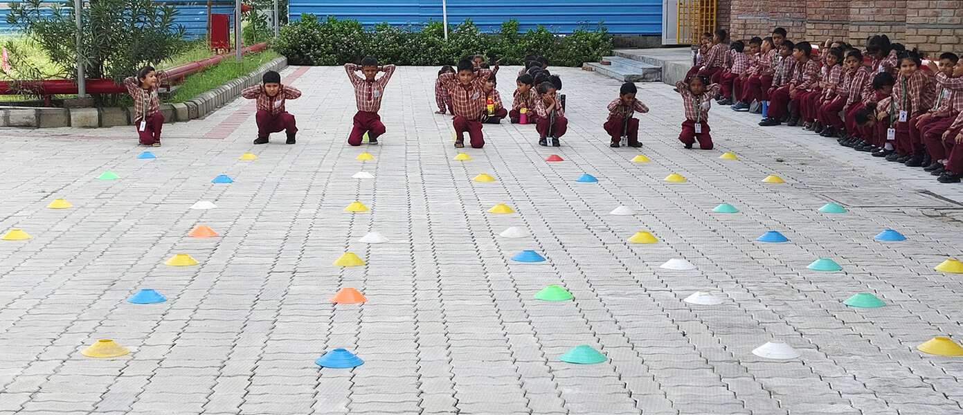Duck Walk Race